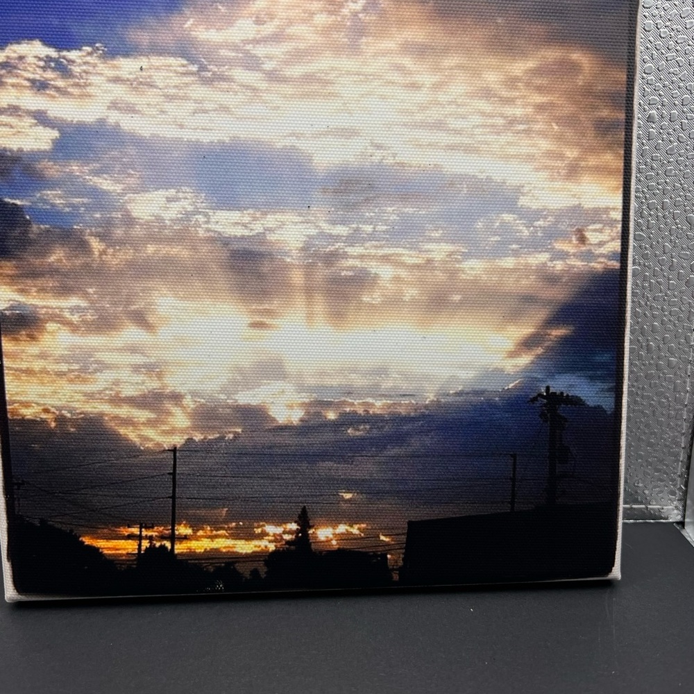 Very special prints on canvas 8 x 8 largersizes can be ordered